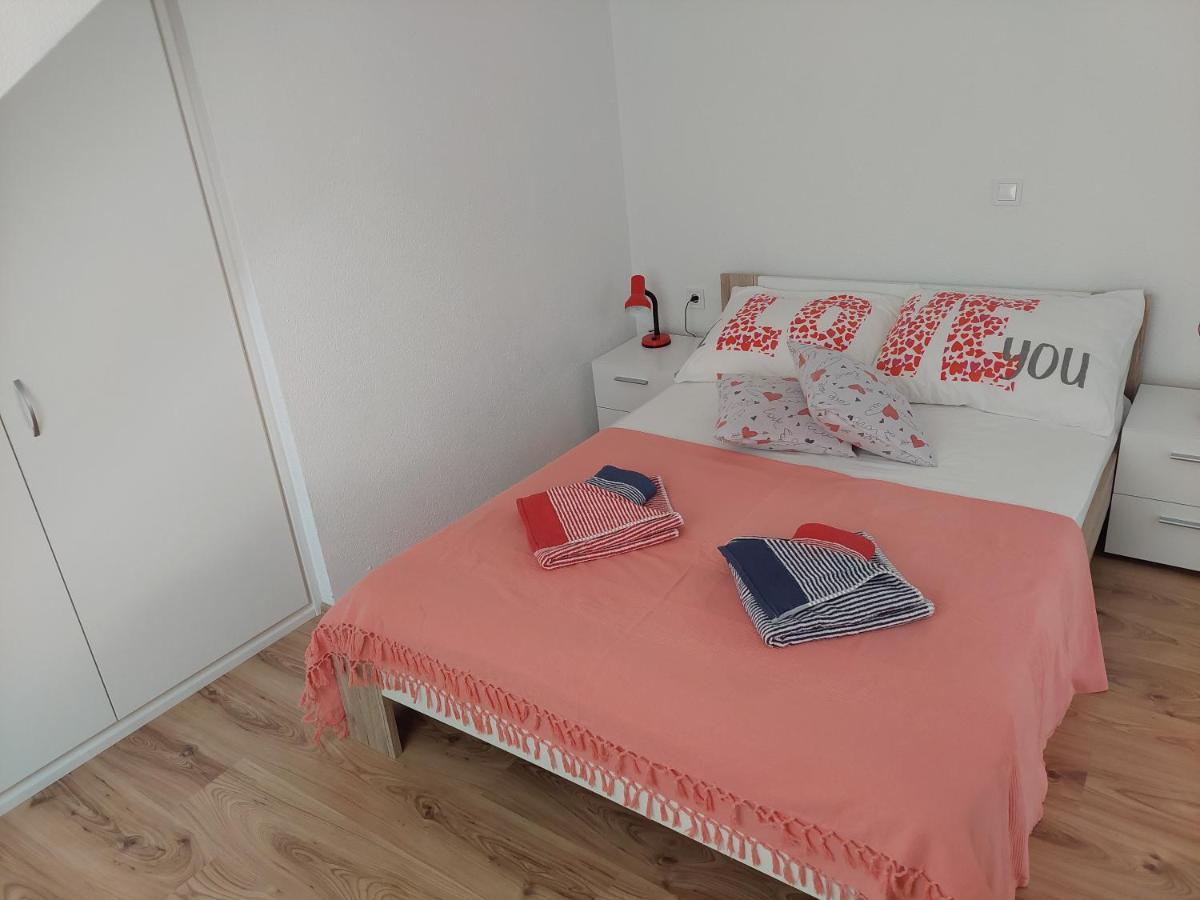 Apartmani Timon Bol Zewnętrze zdjęcie