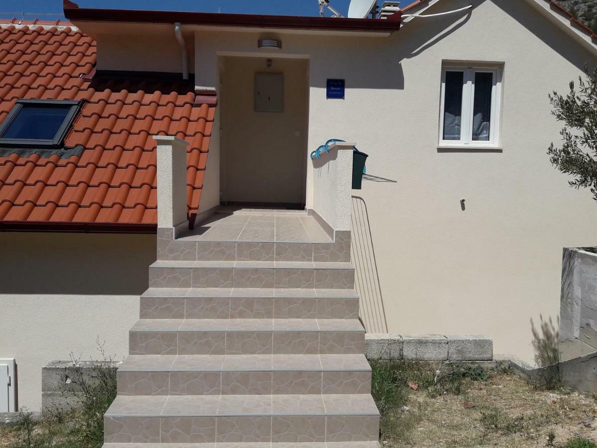 Apartmani Timon Bol Zewnętrze zdjęcie
