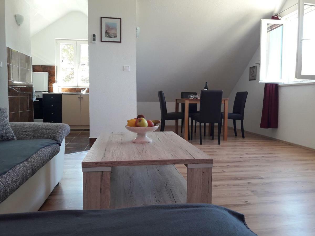Apartmani Timon Bol Zewnętrze zdjęcie