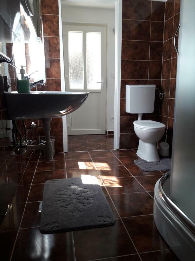 Apartmani Timon Bol Zewnętrze zdjęcie