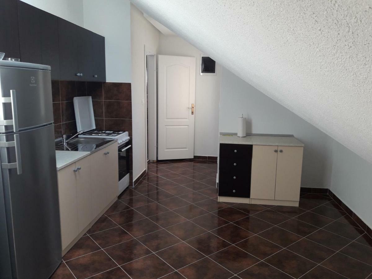 Apartmani Timon Bol Zewnętrze zdjęcie