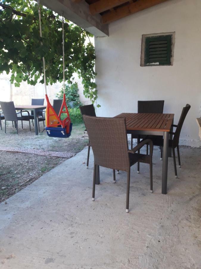 Apartmani Timon Bol Zewnętrze zdjęcie